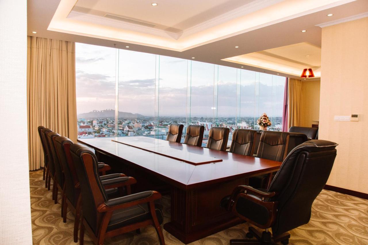 Hai Ba Trung Hotel & Spa Buôn Ma Thuột Extérieur photo