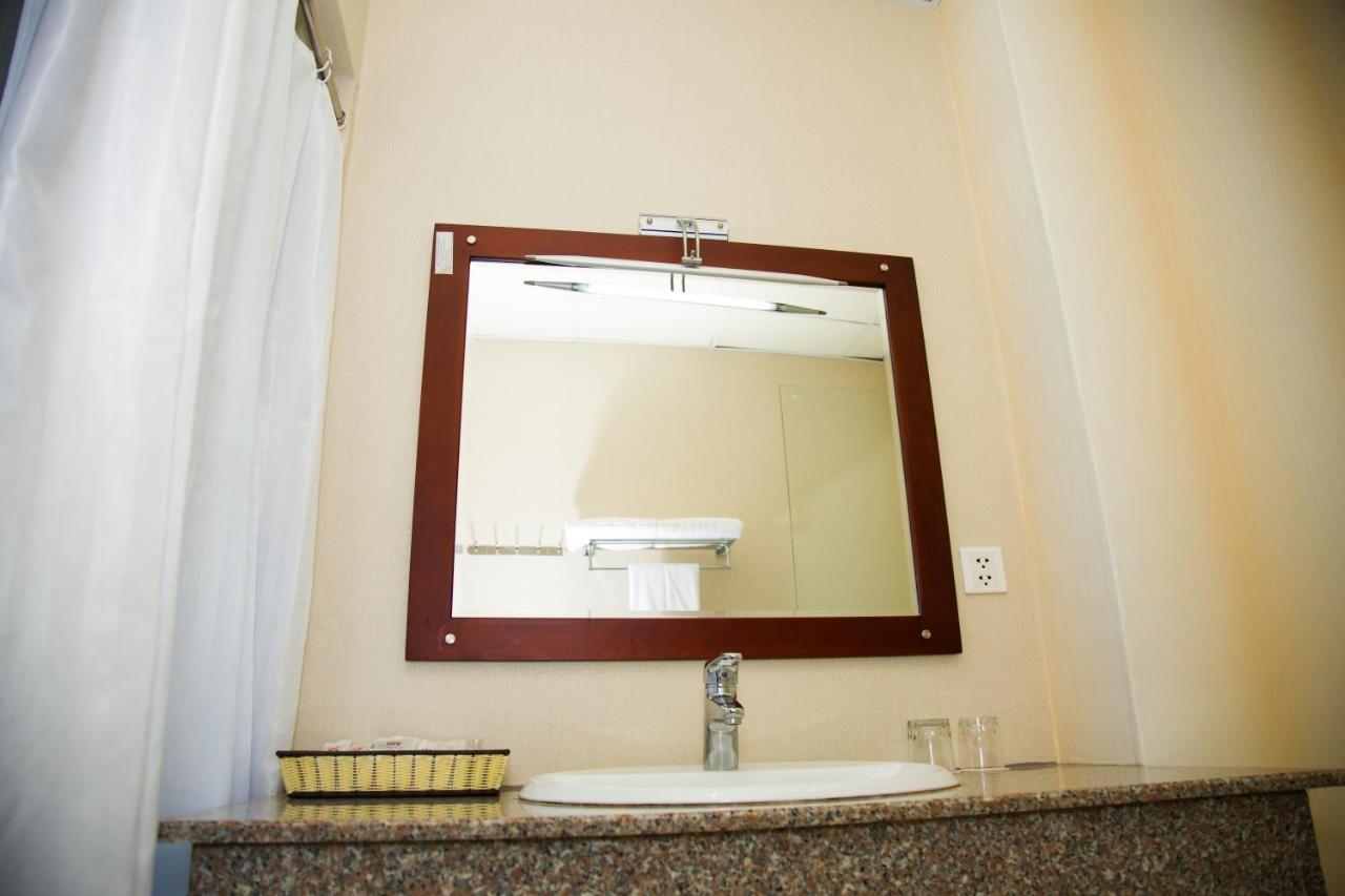 Hai Ba Trung Hotel & Spa Buôn Ma Thuột Extérieur photo